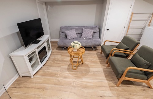 Hillside House | Cozy 3-bedroom Basement, close to NYC and Newark airport, on a quiet street.