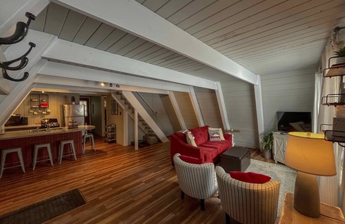 Harbor Springs Cabin | Cozy 3-bedroom cabin near beautiful Harbor Springs