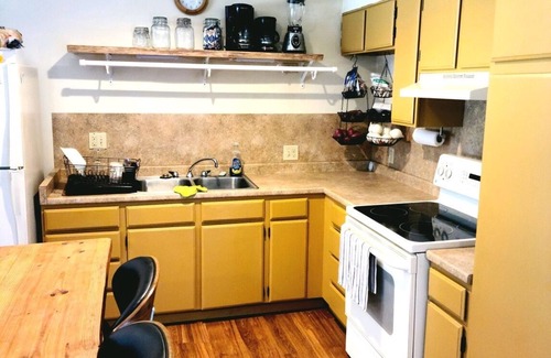 Crescent City Cabin | Cozy 3 bedroom cabin