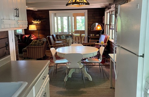 Mountain Cabin | Cozy 3-bedroom cabin near Lakewood on Crystal Clear Maiden Lake