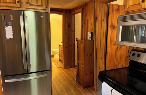 Bridgton Ski Chalet | Cozy 3-bedroom chalet in lovely Bridgton 1/4 mile from pleasant mountain Skiing