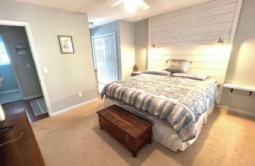 Mount Gilead House | Cozy 3 bedroom cottage on beautiful Lake Tillery!
