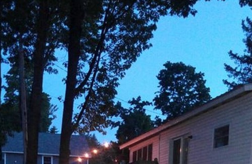 St. Albans Cottage | Cozy 3-Bedroom Cottage on St. Albans Bay - Kayaks & Paddleboards Included!