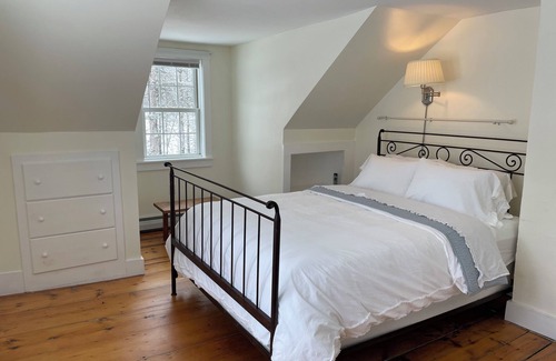 Greensboro Other | Cozy 3-bedroom farmhouse in VT's idyllic NEK