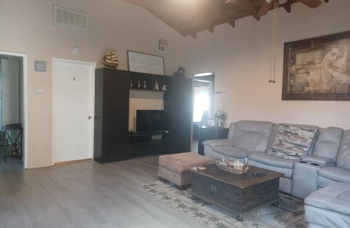 Lomita Cabin | Cozy 3-bedroom hand crafted cabin in charming Lomita WiFi fully fenced yard