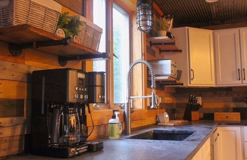 Eustis Cabin | Cozy 3-Bedroom Hideaway on ATV/Snowmobile Trails
