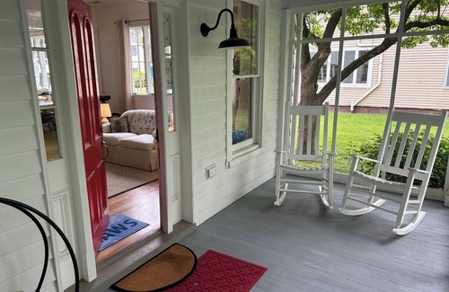 Oxford Cottage | Cozy 3 bedroom historic cottgage in Oxford, MD avialable Aug 2024