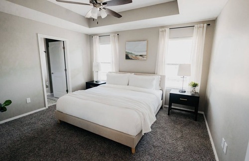 Ozark House | Cozy 3 Bedroom Home - 35 miles from Branson