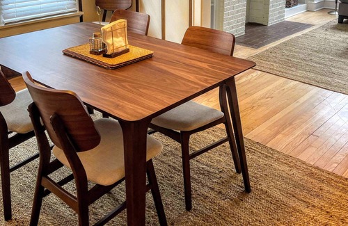 Shorewood Apartment | Cozy "3" Bedroom Home I Shorewood