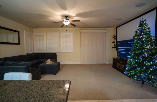 Fresno House | Cozy 3 bedroom home in a welcoming neighborhood