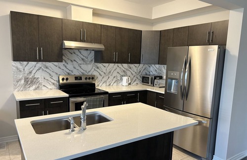 Welland House | Cozy 3 Bedroom Home -Near Falls!