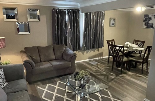 Cleveland House | Cozy 3 Bedroom Home near Downtown Euclid and Lake Access