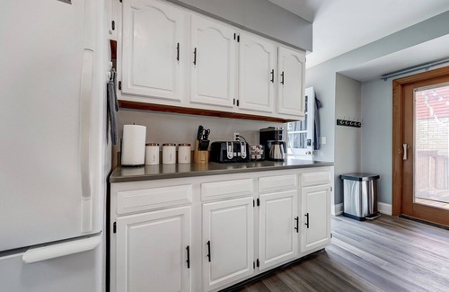 Sharonville House | Cozy 3-Bedroom Home Near Summit Park in Blue Ash