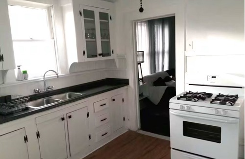 Jefferson House | Cozy 3-bedroom home near Woodlawn Lake & Downtown San Antonio