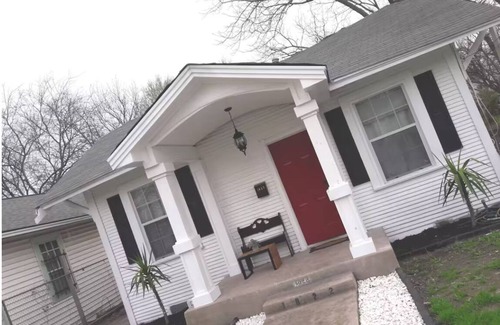 Jefferson House | Cozy 3-bedroom home near Woodlawn Lake & Downtown San Antonio