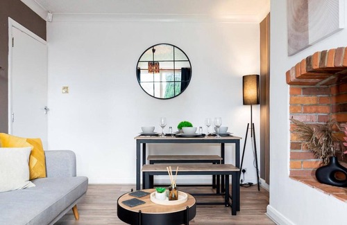 Bloxwich House | Cozy 3-bedroom House in Birmingham