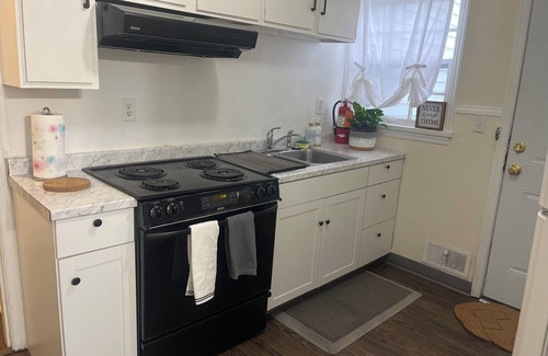 Dayton House | Cozy 3-bedroom house in tranquil Dayton with WiFi, AC