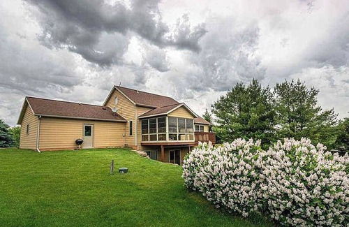 The Galena Territory House | Cozy 3 bedroom house