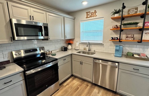 Greenville House | Cozy 3-bedroom house in Greenville nGreat location!Close to everything !NEW!