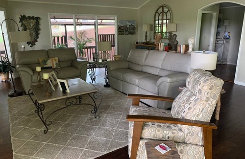 Northport House | Cozy 3-bedroom house on Lake Tuscaloosa with a BEAUTIFUL VIEW.