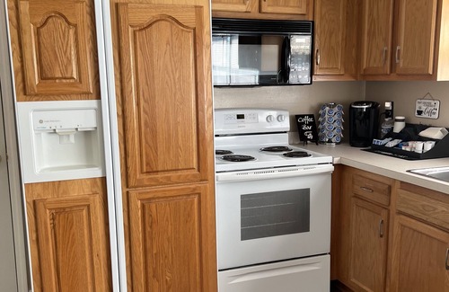 Bardstown House | Cozy 3 bedroom in country , close to town