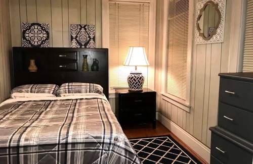 Little Italy House | Cozy 3 Bedroom In Little Italy