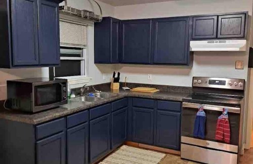 Lewisville House | Cozy 3 bedroom in PRIME location!