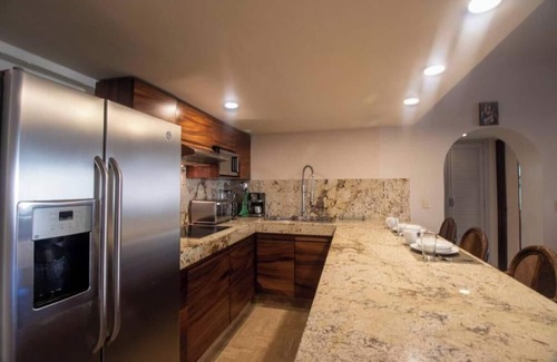 Marina Vallarta Resort | Cozy 3 bedroom Family Beach Condo in beachfront Resort in Puerto Vallarta!