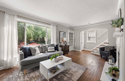Euclid Apartment | Cozy 3-Bedroom Near Cleveland