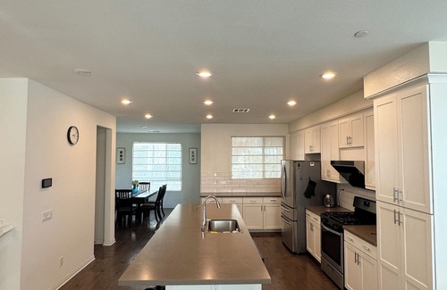 Covina Condo | Cozy 3-bedroom new built condo for 6 people near civina downtown