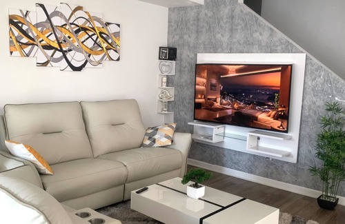 Commerce City House | Cozy 3-bedroom townhome in Commerce City, Co, near DIA, 18-min to downtown.