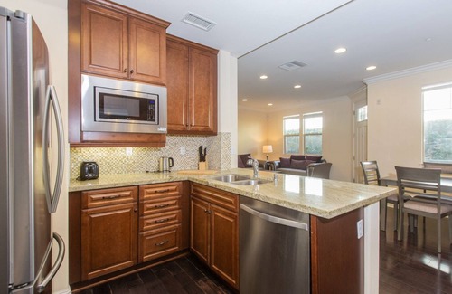 Arcadia House | Cozy 3-bedroom townhome in charming Arcadia/Pasadena with AC, WiFi