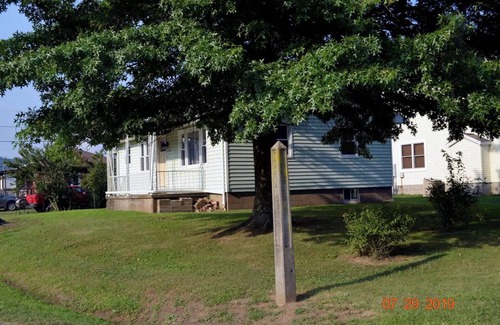 New Martinsville House | Cozy 3-bedroom house in quite neighborhood.