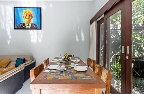 Nakula Villa | Cozy 3 bedroom Villa close to double six beach