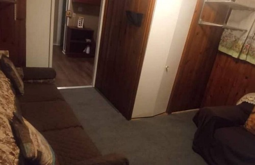 Downtown Toledo House | COZY 3 BEDROOMS ABAKREM HOUSE
