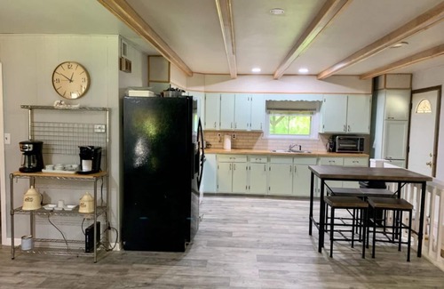 Helmsburg Cottage | Cozy 3 BR 2 Bath Cottage with car and boat parking