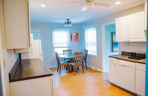 Speed Other | Cozy 3 BR Cottage -All the Amenities- Family Friendly- Queen Bed- 300 acre Farm