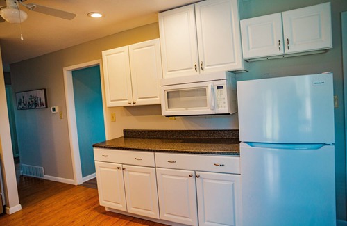 Speed Other | Cozy 3 BR Cottage -All the Amenities- Family Friendly- Queen Bed- 300 acre Farm