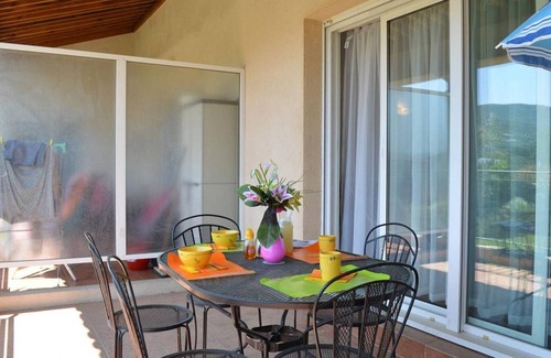 Sainte-Maxime Apartment | Cozy 3-Room Apartment in Sainte-Maxime with Pool, Terrace & Parking, Sleeps 6