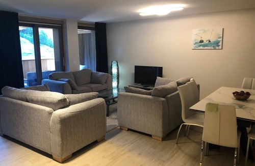 Arc-1600 Apartment | Cozy 3-room apt, ski-in/out, pool & spa, 8-10 ppl.