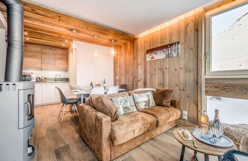 Le Lavachet Apartment | Cozy 3-room apartment, balcony, near slopes in Tignes - Lavachet