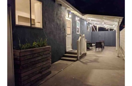 Arcadia House | Cozy 3Bedroom LA House, Private Patio in Arcadia