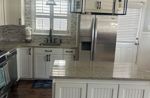 South End Condo | Cozy 3BR/2BA Condo – 5 Minute Walk to Beach & Boardwalk