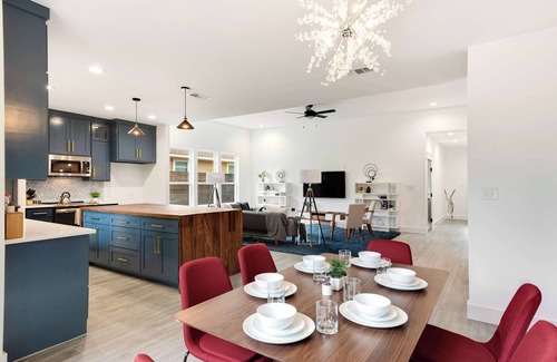 Lexington House | Cozy 3BR/2BA Retreat w/Private Pool & BBQ