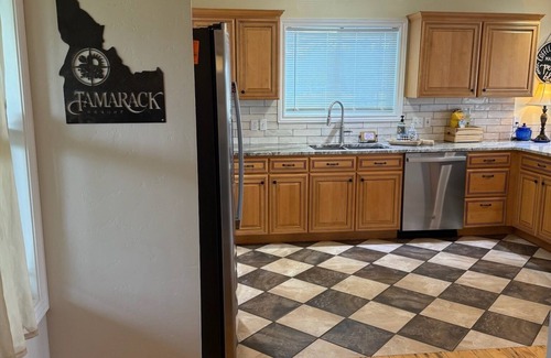 Donnelly House | Cozy 3BR Cabin Peaceful Views Near McCall, Tamarack, & Hot Springs