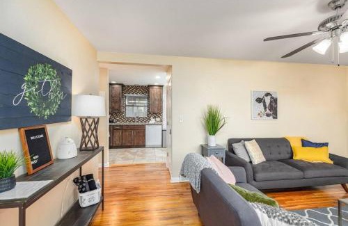 Murray House | Cozy-3br-getaway-pets Allowed-nea