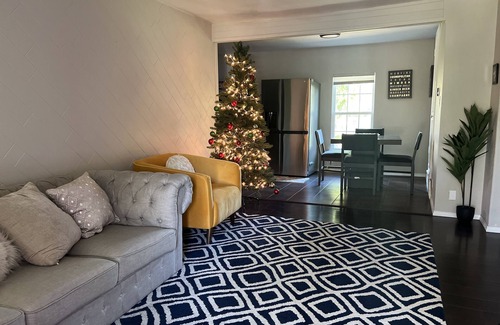 North Richland Hills House | Cozy 3BR Home, Huge Yard, 65" TV
