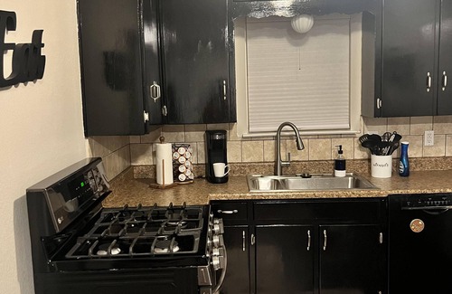 North Richland Hills House | Cozy 3BR Home, Huge Yard, 65" TV