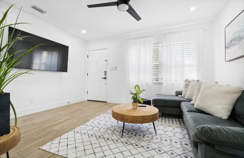 Sun Bay South House | Cozy 3br South Tampa Stay Bayshore&downtown