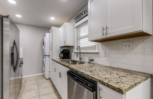 West San Antonio House | Cozy 3BR w Modern Amenities and Pool | Near Attractions